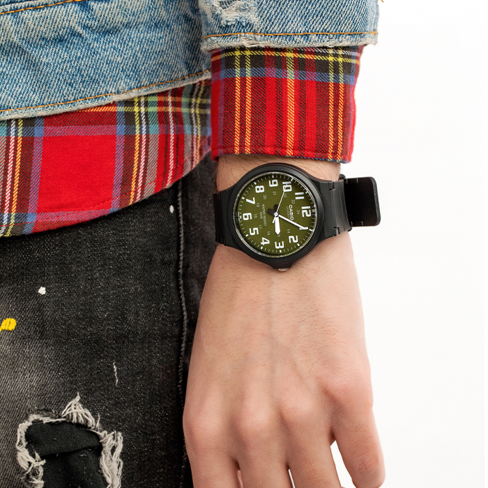 CASIO MW-240-3B